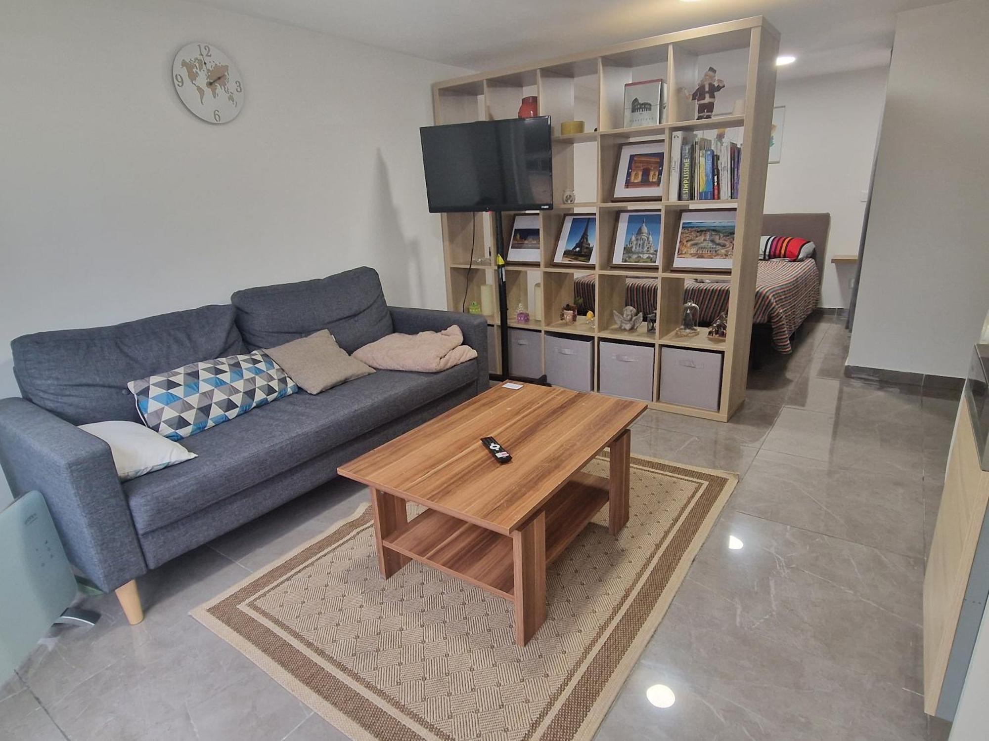 L'Auberge De Sucy - Studio Climatise Екстер'єр фото